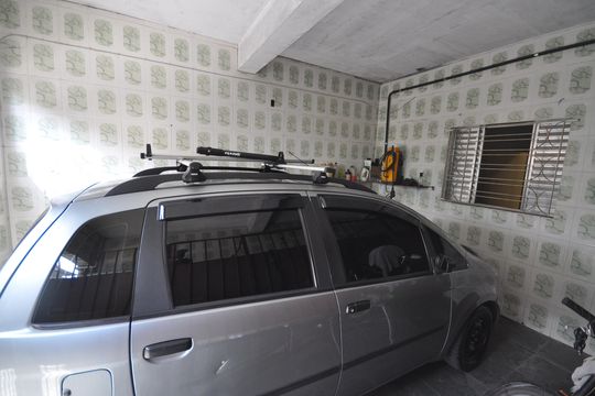 Garagem de casa à venda com 5 quartos, 75m² em Jardim Julieta, São Paulo