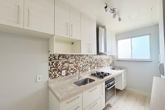 Cozinha de apartamento à venda com 2 quartos, 54m² em Recanto Quarto Centenario, Jundiaí