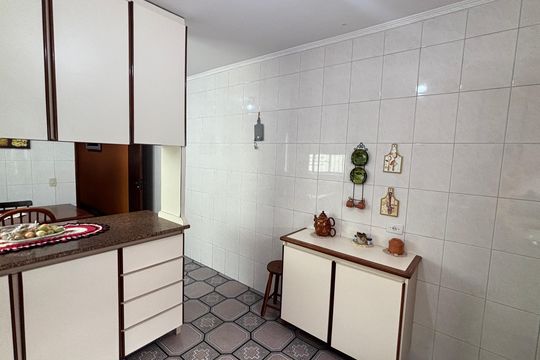 Cozinha de casa à venda com 4 quartos, 246m² em Vila América, Santo André