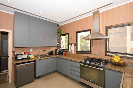 Cozinha de apartamento para alugar com 4 quartos, 350m² em Vila Suzana, São Paulo