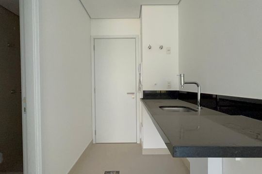 Cozinha de kitnet/studio à venda com 1 quarto, 32m² em Sumarezinho, São Paulo