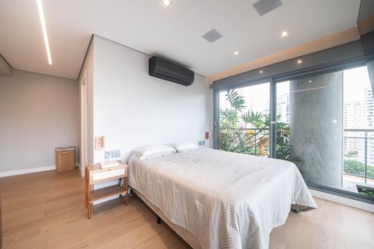 Suíte 1 de apartamento à venda com 3 quartos, 197m² em Jardim das Acacias, São Paulo