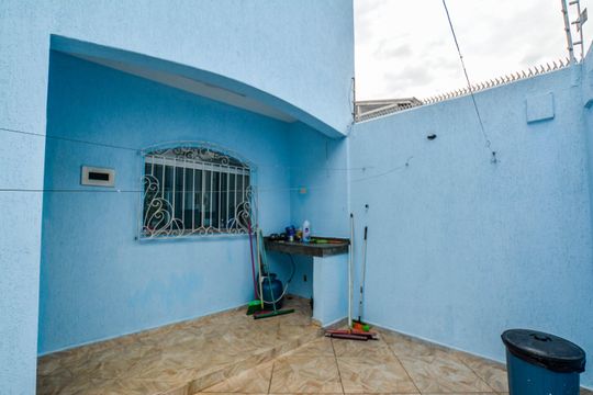 Quintal de casa para alugar com 4 quartos, 401m² em Vila Cecilia Maria, Santo André