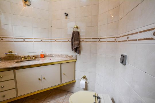 Lavabo de casa para alugar com 4 quartos, 401m² em Vila Cecilia Maria, Santo André