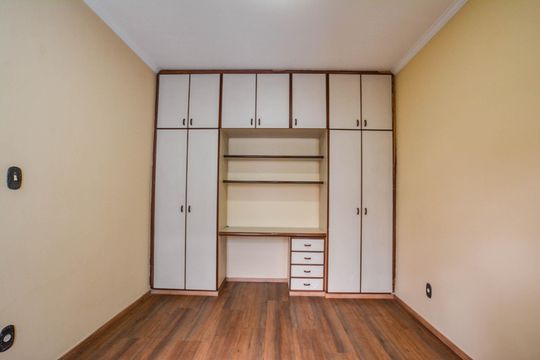 Quarto 2 de casa para alugar com 4 quartos, 401m² em Vila Cecilia Maria, Santo André