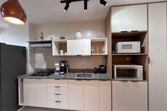 Cozinha de apartamento à venda com 2 quartos, 80m² em Recreio dos Bandeirantes, Rio de Janeiro