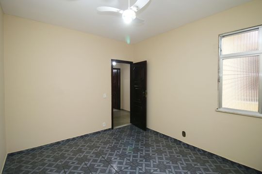 Quarto 1 de apartamento à venda com 2 quartos, 68m² em Olaria, Rio de Janeiro