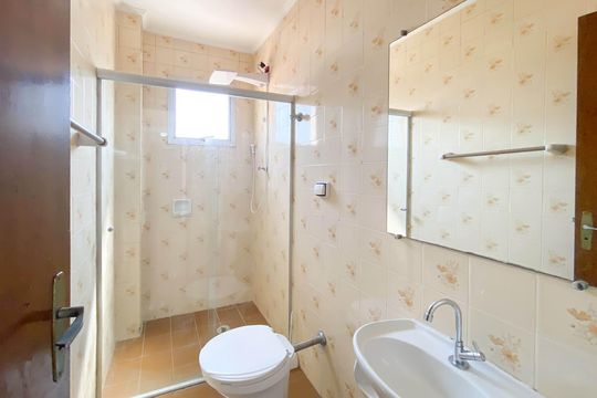 Banheiro Social de apartamento à venda com 1 quarto, 45m² em Vila Lageado, São Paulo