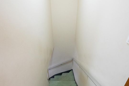 Escadas de casa à venda com 2 quartos, 100m² em Vila do Bosque, São Paulo