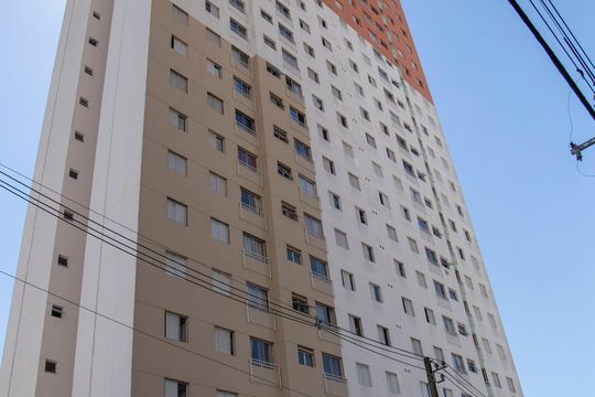 Fachada do Prédio de apartamento à venda com 2 quartos, 44m² em Canhema, Diadema