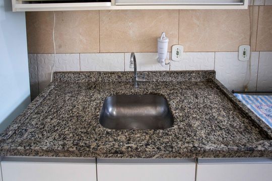 Cozinha de apartamento à venda com 2 quartos, 44m² em Canhema, Diadema