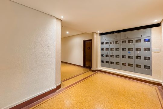 Hall de entrada de apartamento à venda com 2 quartos, 109m² em Vila Monumento, São Paulo