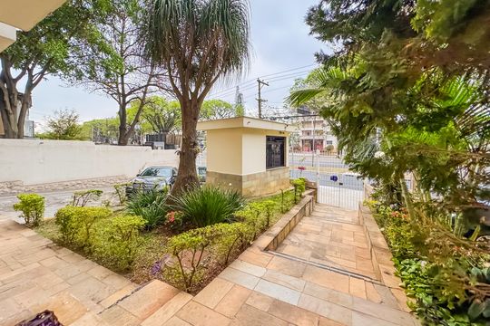 Entrada de apartamento à venda com 2 quartos, 109m² em Vila Monumento, São Paulo