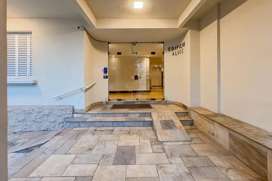Entrada de apartamento à venda com 2 quartos, 109m² em Vila Monumento, São Paulo