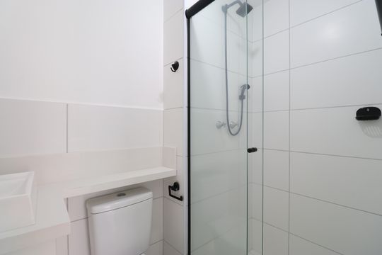 Banheiro de apartamento para alugar com 2 quartos, 37m² em Água Branca, São Paulo