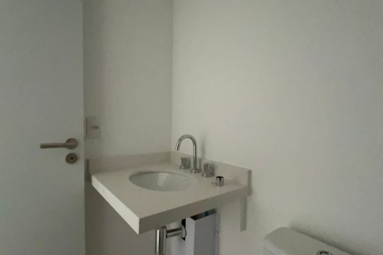 Banheiro de kitnet/studio à venda com 1 quarto, 31m² em Sumarezinho, São Paulo