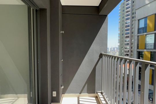 Varanda de kitnet/studio à venda com 1 quarto, 32m² em Sumarezinho, São Paulo