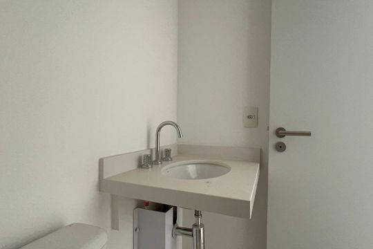 Banheiro Social de kitnet/studio à venda com 1 quarto, 32m² em Sumarezinho, São Paulo