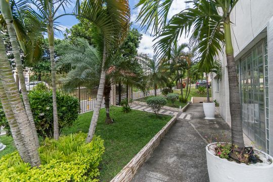 Área comum de acesso de apartamento à venda com 2 quartos, 55m² em Irajá, Rio de Janeiro