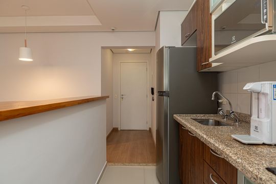 Cozinha de apartamento para alugar com 1 quarto, 55m² em Cerqueira César, São Paulo