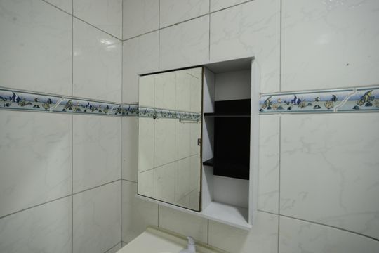 Banheiro Social de apartamento para alugar com 1 quarto, 56m² em Vila Dom Pedro I, São Paulo