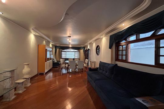 Sala de casa para alugar com 5 quartos, 350m² em Vila Arcadia, São Paulo