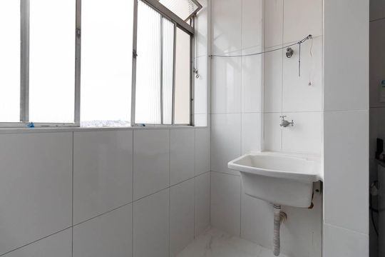 Área de Serviço de apartamento para alugar com 2 quartos, 74m² em Vila das Merces, São Paulo