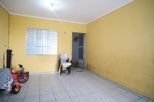 Garagem de casa à venda com 5 quartos, 200m² em Jardim Santo Antonio, São Paulo