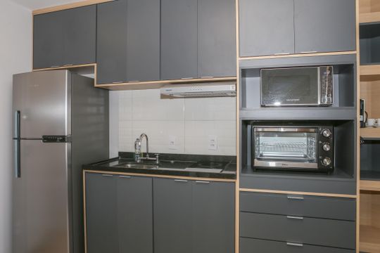 Cozinha de kitnet/studio para alugar com 1 quarto, 21m² em Pompeia, São Paulo