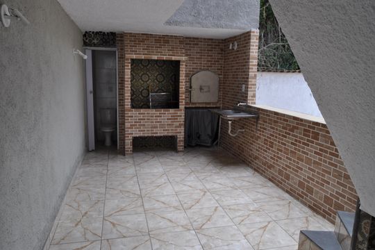 Área Privativa de casa à venda com 3 quartos, 152m² em Sampaio, Rio de Janeiro
