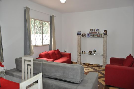 Casa à venda com 3 quartos, 152m² em Sampaio, Rio de Janeiro