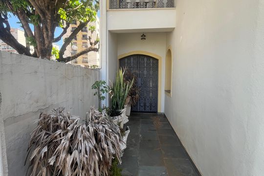 Área Externa de casa à venda com 4 quartos, 296m² em Vila Rossi Borghi E Siqueira, Campinas
