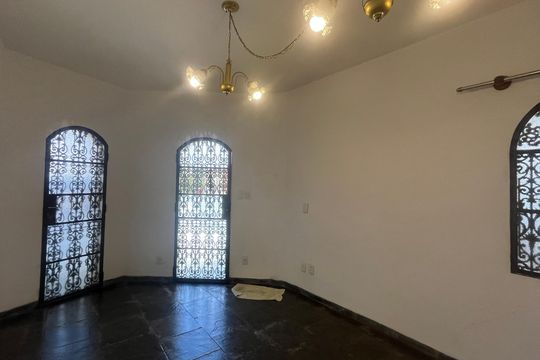 Casa à venda com 4 quartos, 296m² em Vila Rossi Borghi E Siqueira, Campinas