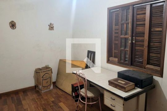 Casa à venda com 3 quartos, 254m² em Paraíso do Morumbi, São Paulo