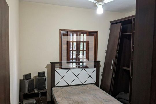 Casa à venda com 3 quartos, 254m² em Paraíso do Morumbi, São Paulo