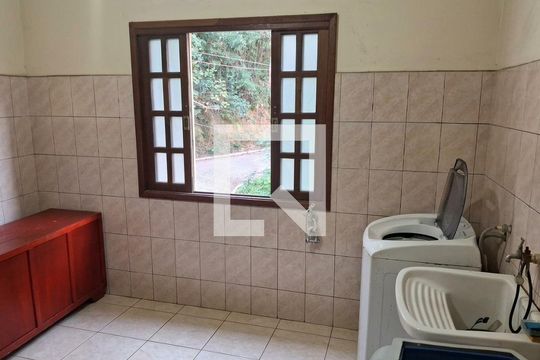 Casa à venda com 3 quartos, 254m² em Paraíso do Morumbi, São Paulo