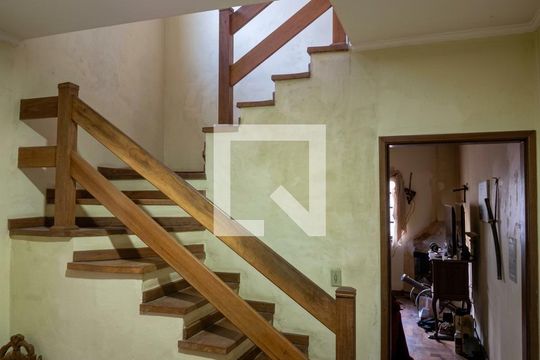 Casa à venda com 3 quartos, 254m² em Paraíso do Morumbi, São Paulo