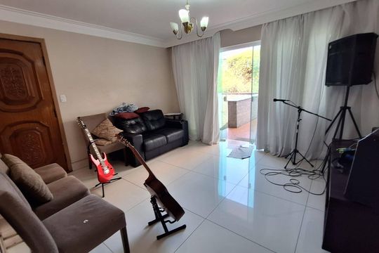 Casa à venda com 3 quartos, 185m² em Jardim São Paulo, São Paulo