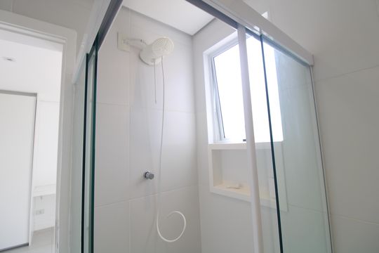 Banheiro da Suíte 2 de casa para alugar com 4 quartos, 240m² em Interlagos, São Paulo