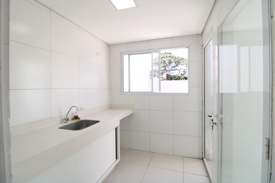 Área de Serviço de casa para alugar com 4 quartos, 240m² em Interlagos, São Paulo