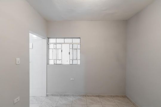 Studio de casa para alugar com 1 quarto, 40m² em Jardim Danfer, São Paulo