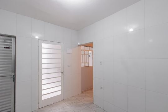 Cozinha de casa para alugar com 1 quarto, 40m² em Jardim Danfer, São Paulo
