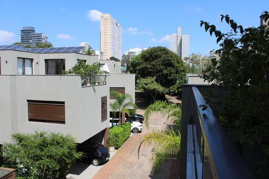 Vista de casa de condomínio à venda com 4 quartos, 475m² em Santo Amaro, São Paulo