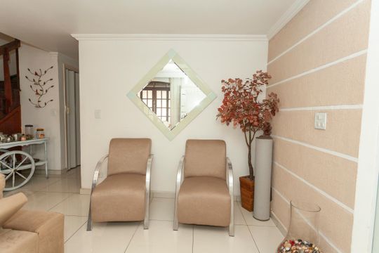 Sala de casa para alugar com 3 quartos, 150m² em Jardim Regis, São Paulo