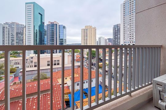 Varanda de kitnet/studio para alugar com 1 quarto, 25m² em Pinheiros, São Paulo