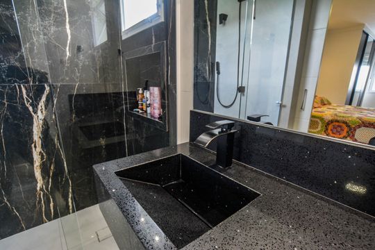 Banheiro da Suíte 1 de casa de condomínio à venda com 3 quartos, 150m² em Vila Metalúrgica, Santo André