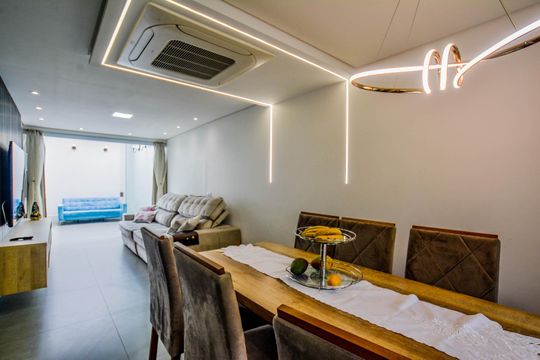 Sala de casa de condomínio à venda com 3 quartos, 150m² em Vila Metalúrgica, Santo André