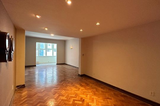 Sala de apartamento para alugar com 3 quartos, 150m² em Copacabana, Rio de Janeiro