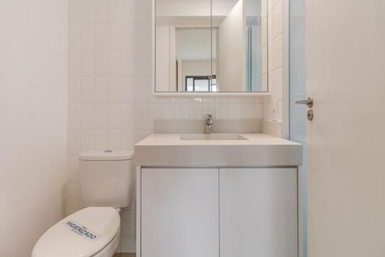 Banheiro de apartamento para alugar com 1 quarto, 34m² em Cerqueira César, São Paulo