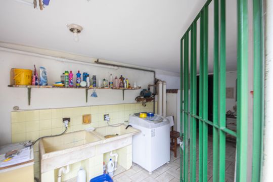 Área de Serviço de casa de condomínio para alugar com 3 quartos, 438m² em Jardim Ibiratiba, São Paulo